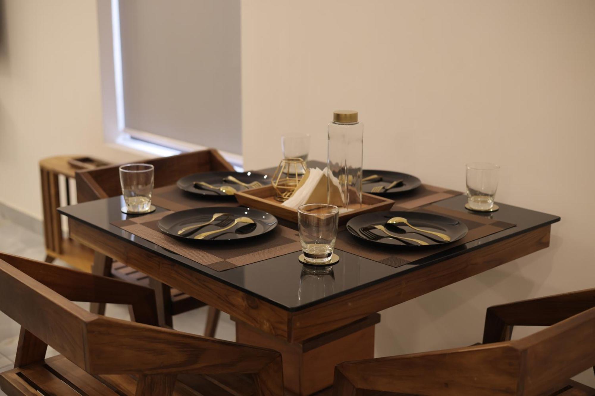 Indigo Springs Apartment Thiruvananthapuram Екстериор снимка