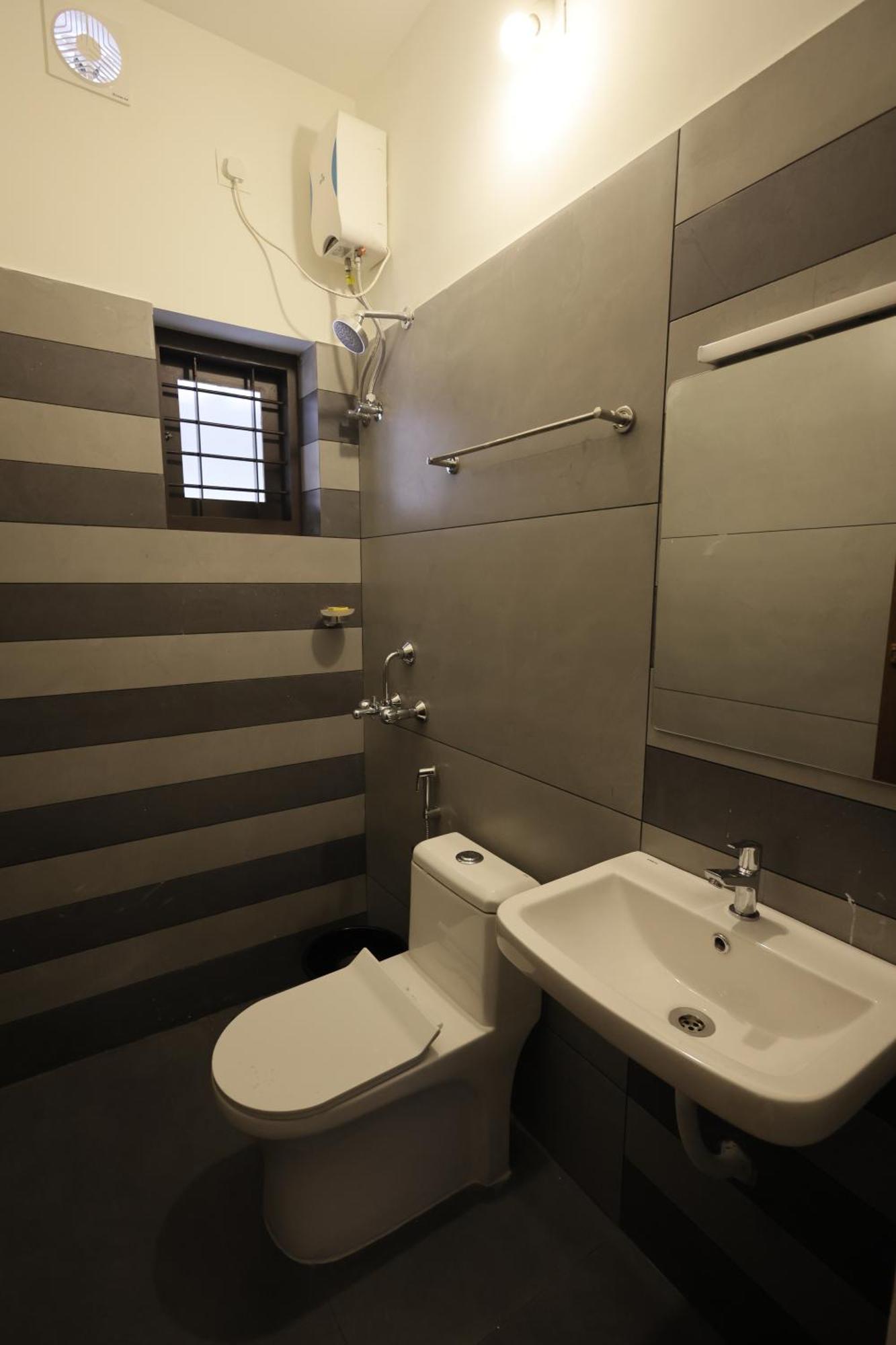 Indigo Springs Apartment Thiruvananthapuram Екстериор снимка
